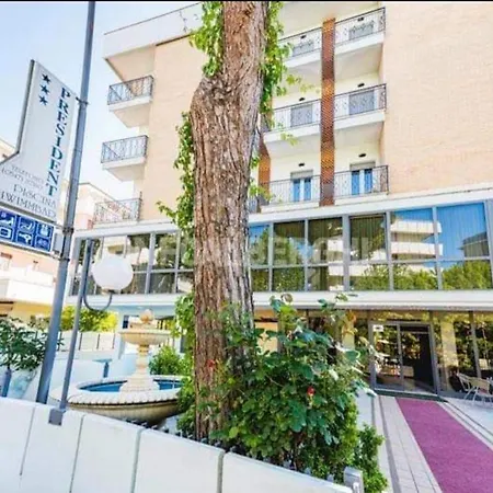 President Pool & Room-2